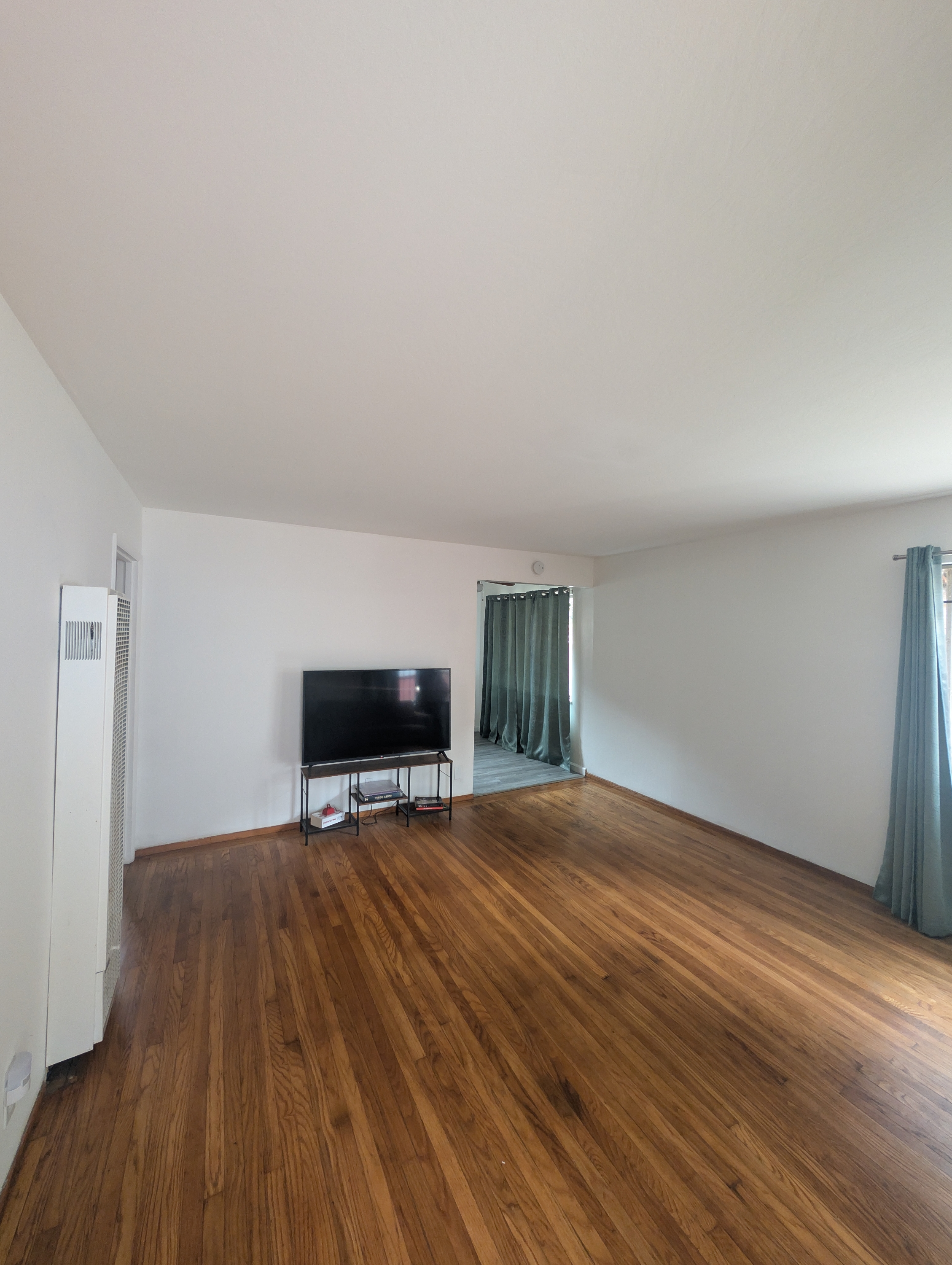 3526 Seminary Avenue