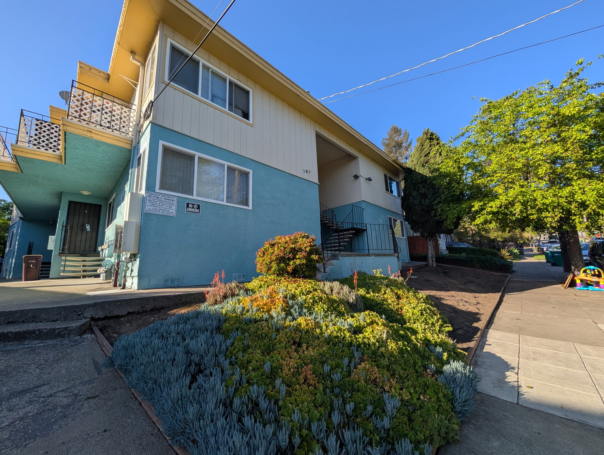 3811 39TH AVENUE - 1