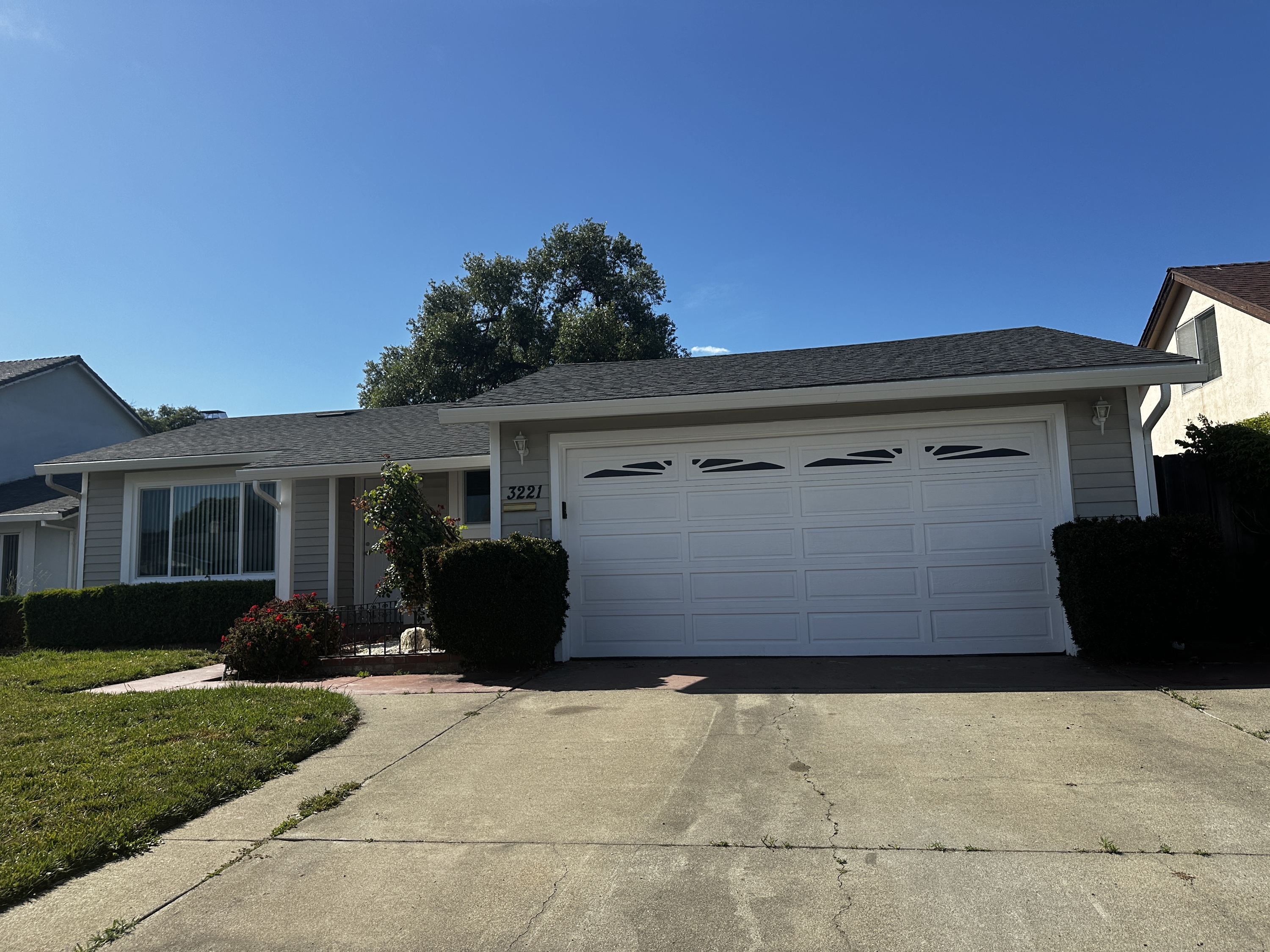 3221 San Carlos Way